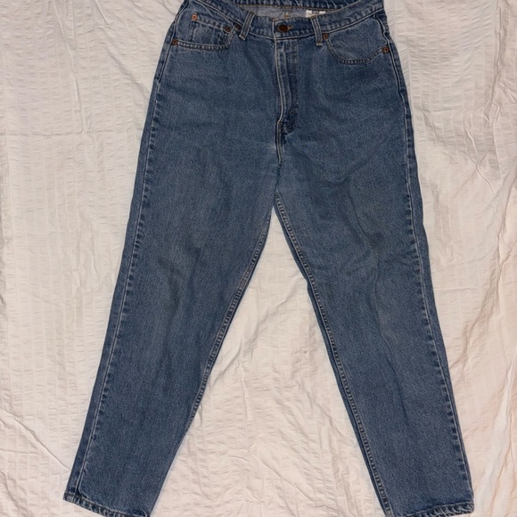 Levi's 521 Tapered Fit Petite Women’s Jeans - Picture 2 of 9